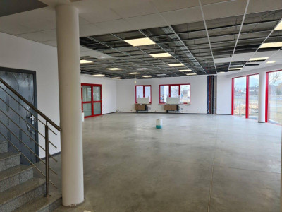 Powierzchnia biurowa wraz z magazynami na wynajem - różne wielkości - do 600 m2