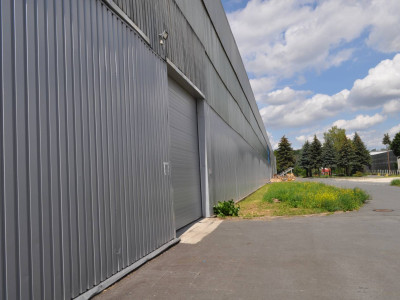 Obiekt produkcyjno - magazynowy z suwnicami