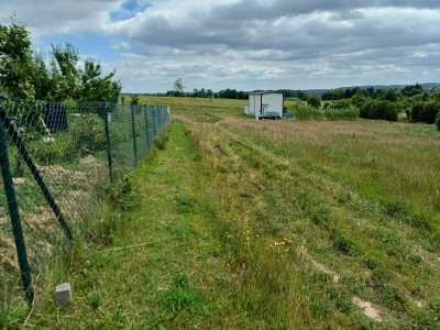 Działka budowlana z pozwoleniem na budowę - Kamela