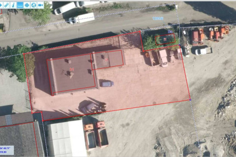 Teren przemysłowy wraz z zabudowaniami