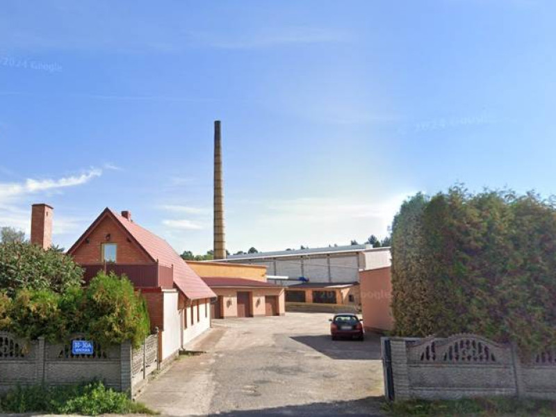 Hale produkcyjno-usługowe po cegielni