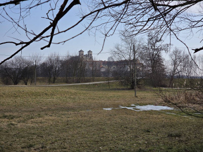 Atrakcyjna działka bud. pod Krakowem z widokiem na klasztor w Tyńcu