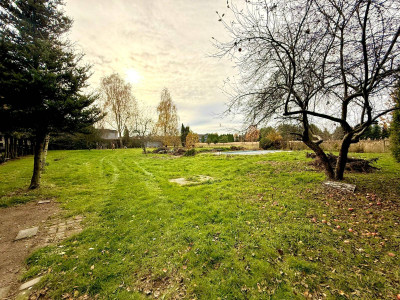 Blisko miasta, daleko od hałasu – działka, jakiej szukasz!