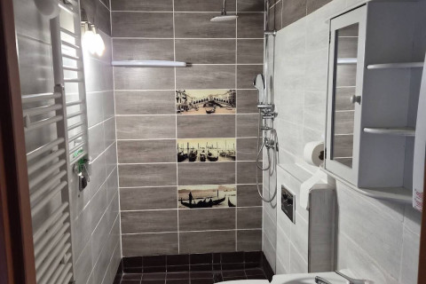 Wynajmę mieszkanie w domu jednorodzinnym