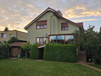 DOM 240m2 z fotowoltaiką, piwnicą i ogrodem zimowym. Działka 1250m2