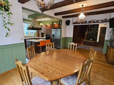 DOM 240m2 z fotowoltaiką, piwnicą i ogrodem zimowym. Działka 1250m2