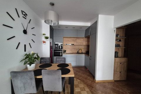 Mieszkanie 52 m² – w pełni umeblowane, gotowe do zamieszkania!