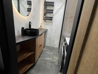 Sprzedam przestronne mieszkanie