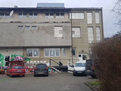 BUDYNEK HANDLOWO-USŁUGOWY  1600M2   2500ZŁ za 1m2