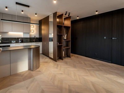 Wyjątkowy widok - centrum Warszawy, po remoncie w 2024 r., z balkonem