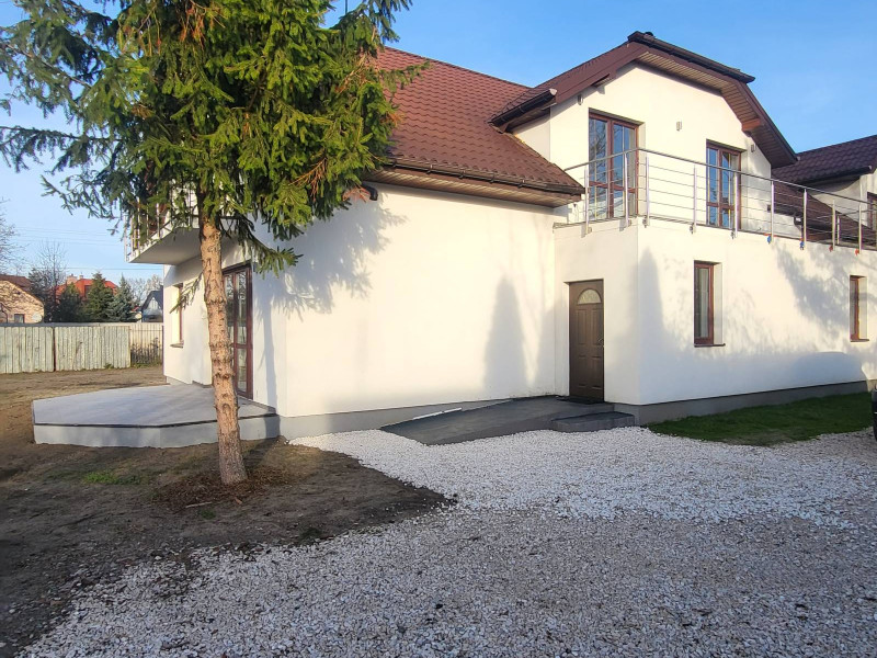 Duży dom na wynajem Kobyłka