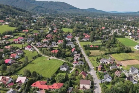 Działka w Jaworzu na zabudowę rezydencjonalną lub inwestycyjną dla dewelopera.