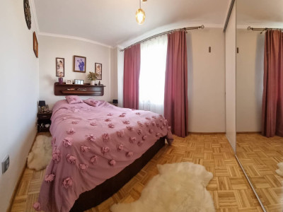 Sprzedam mieszkanie 4 pokojowe ,taras,parkong,balkon,piwnica