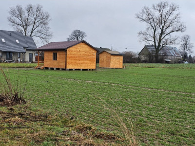 Działka wraz z domkiem.