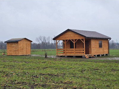 Działka wraz z domkiem.