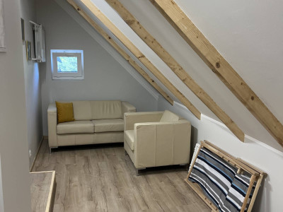Mieszkanie 80 m², osobne wejście, tarasy, ogródek i parking – 800 m od morza