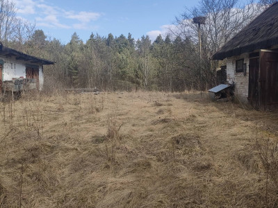 Sprzedam siedlisko z budynkami i dodatkowe 2 działki