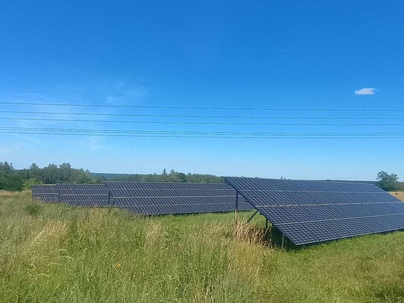 Sprzedaż nieruchomości niezabudowanych i zabudowanych