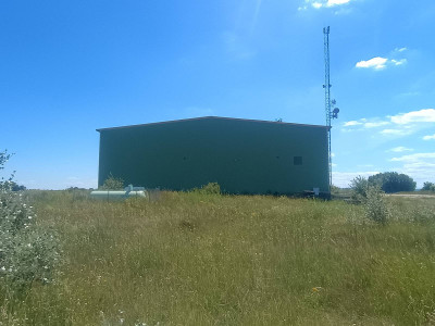 Sprzedaż nieruchomości niezabudowanych i zabudowanych