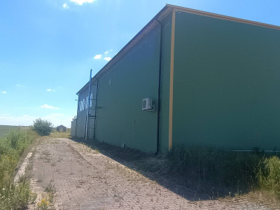 Sprzedaż nieruchomości niezabudowanych i zabudowanych