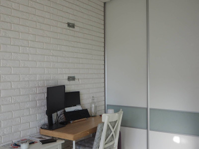 Jasne mieszkanie 40 m² z basenem, dużym balkonem i garażem, Warszawa Wola Jana Kazimierza